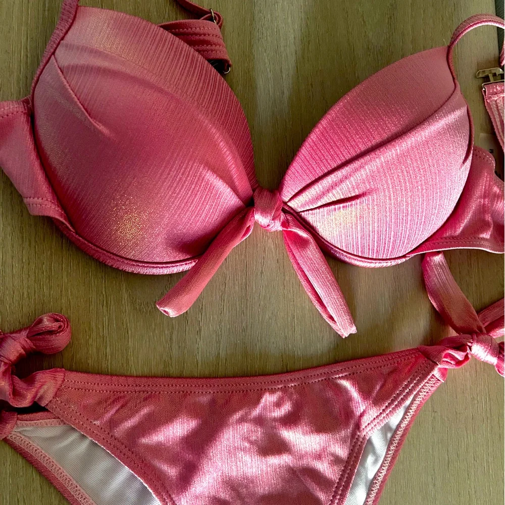 Pink Bikini Set - Picture 2 of 6